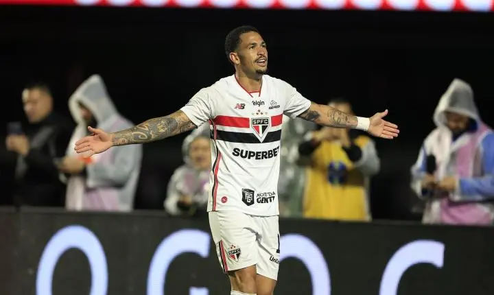 São Paulo supera o Atlético-MG com dois gols relâmpago no Morumbis