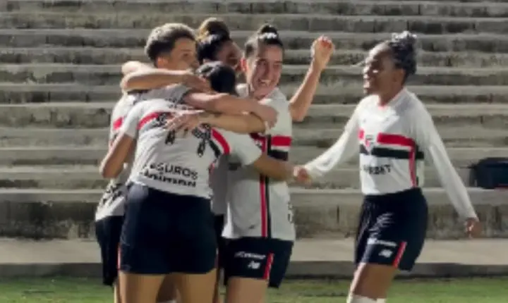 São Paulo bate Flamengo de virada na semifinal do Brasileirão Feminino