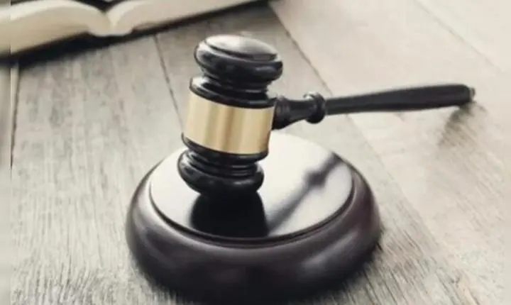 Professora falta ao trabalho por quatro anos em Rondonópolis e é demitida