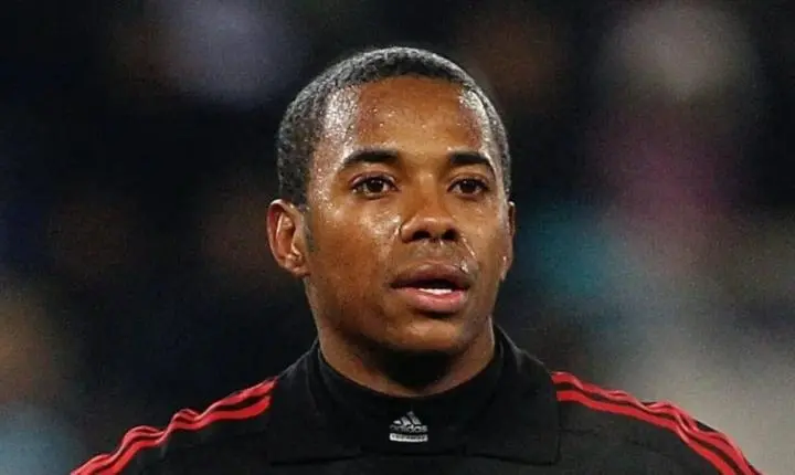 STJ barra recurso de Robinho e impede envio do caso ao STF para análise