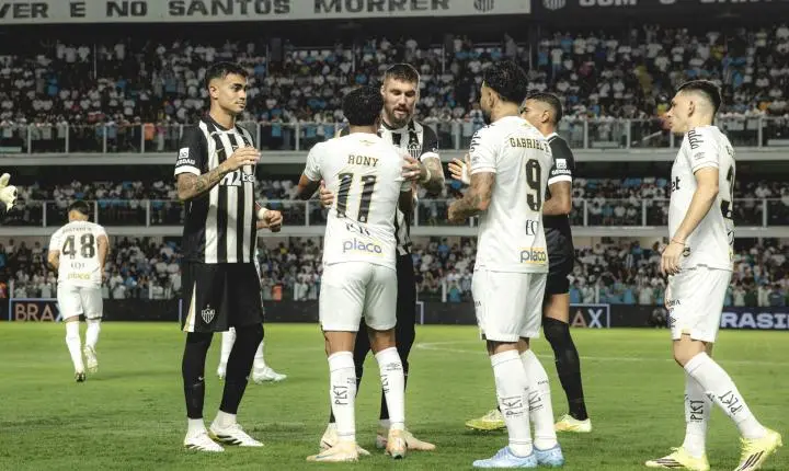 Santos e Atlético-MG duelam nas quartas da Sul-Americana com estreias e desfalques