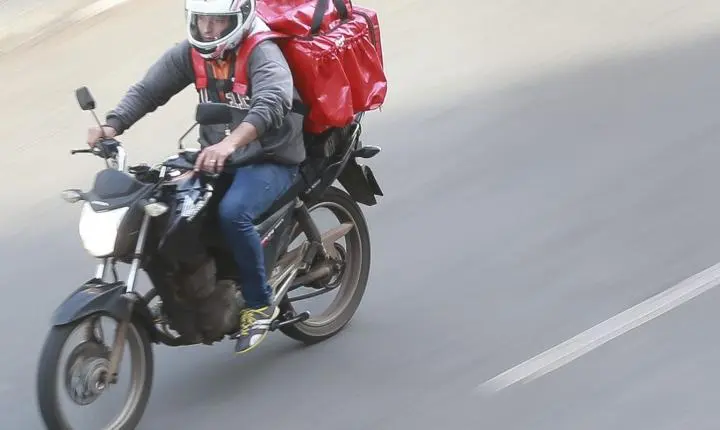 STF retoma análise sobre o vínculo de emprego de motoristas de aplicativos