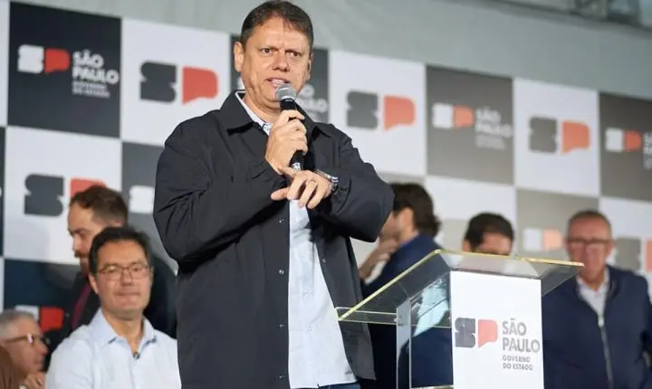 Convenção do Republicanos oficializa Tarcísio de Freitas em meio a cálculo político