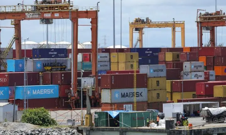 Novas tarifas dos EUA sobretaxam US$ 6,6 bilhões em produtos exportados pelo Brasil