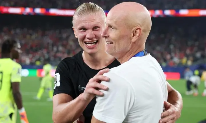 Stale Solbakken, técnico da Noruega, superou parada cardíaca que encerrou sua carreira como atleta