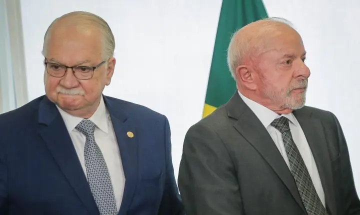 Lula cobra ações de Fachin e Gonet para conter crise no STF