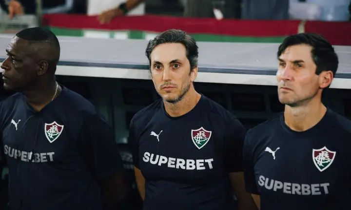 Organizadas exigem a demissão de Luis Zubeldía após queda do Fluminense