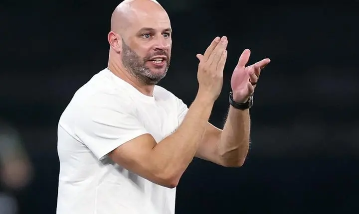 Franclim Carvalho, técnico do Botafogo, confirma conversas com o Vasco