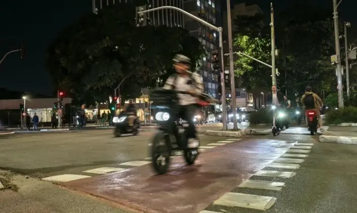 Novo limite de velocidade nas ciclovias em SP gera dúvidas sobre fiscalização