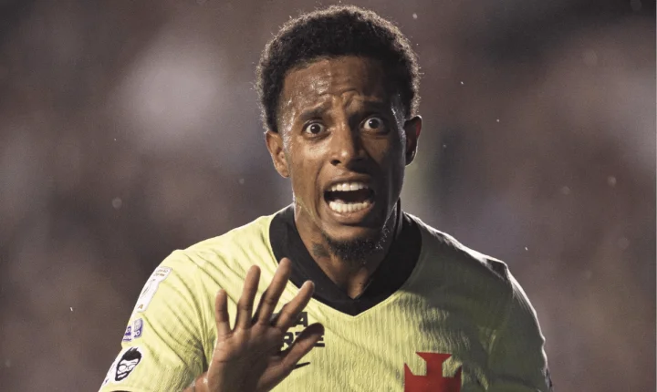 Vasco vence o Cruzeiro em São Januário e deixa o Z4 do campeonato brasileiro
