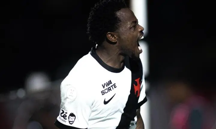Vasco vence o Vitória fora de casa e avança na copa do brasil