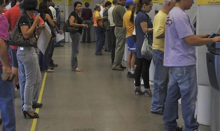 Como verificar a saúde financeira do seu banco com dados oficiais