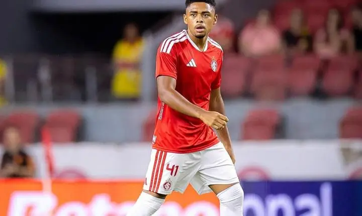 Victor Gabriel obtém efeito suspensivo e pode reforçar o Inter contra o Corinthians