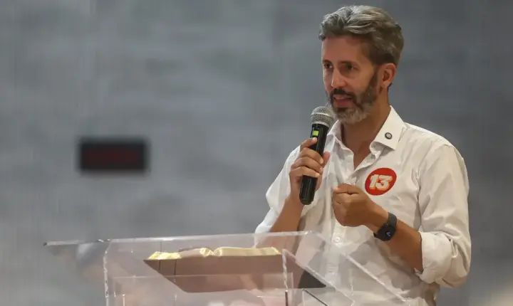 Leandro Grass propõe formação gratuita para o mercado de trabalho no DF