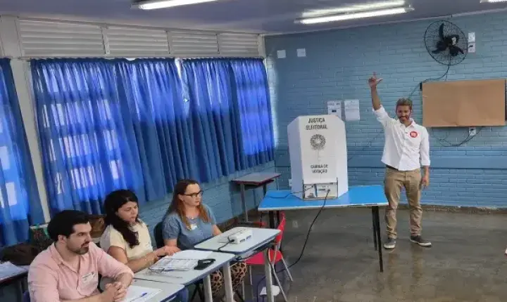 Leandro Grass demonstra orgulho da campanha em voto no Guará