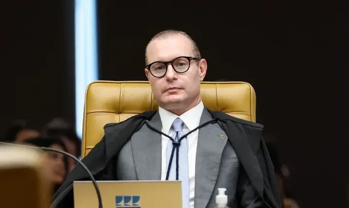 STF: Zanin analisa pedido para estender horário de votação até as 19h