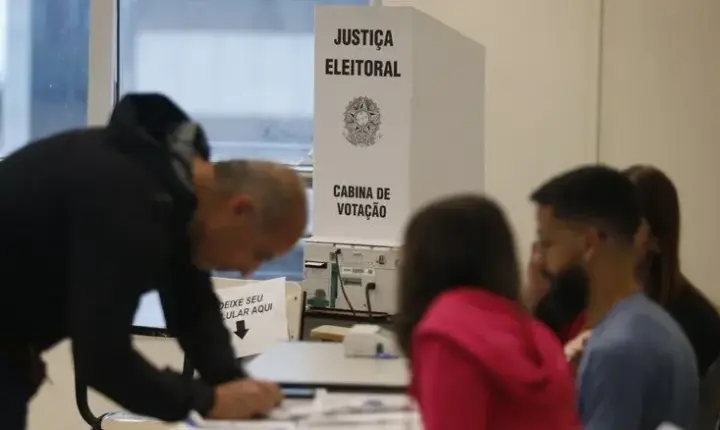 Pesquisa avalia a abstenção no segundo turno entre Lula e Flávio Bolsonaro
