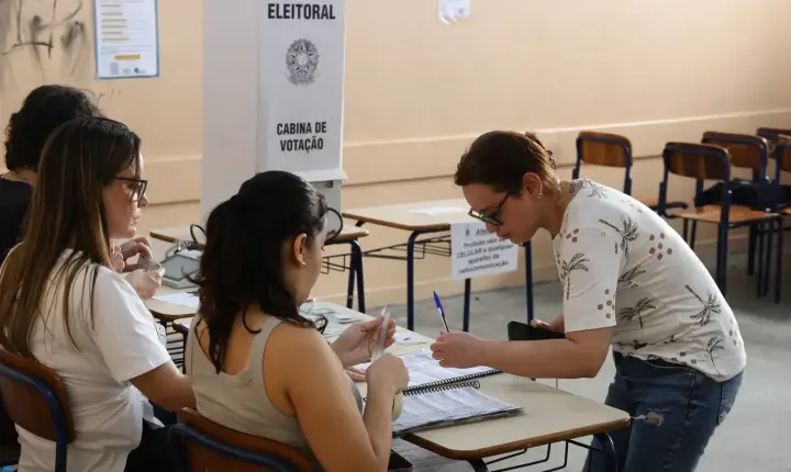 Eleições 2026: quem faltou no primeiro turno pode votar no domingo