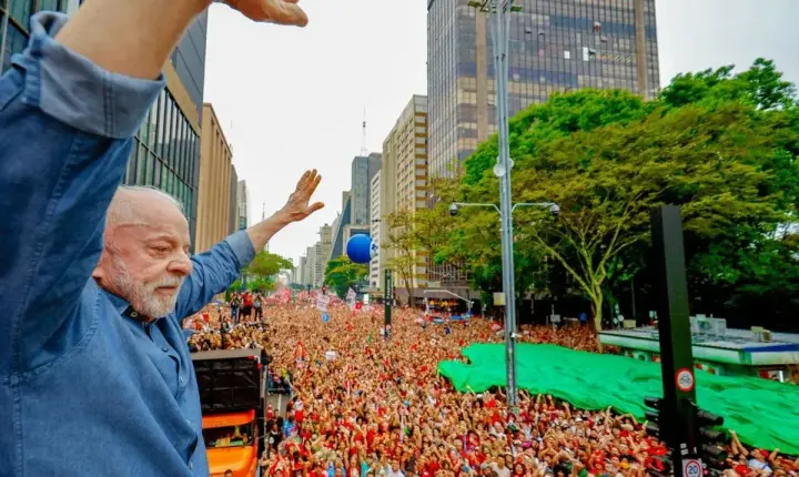 Pesquisa Quaest anima campanha de Lula para a reta final do segundo turno
