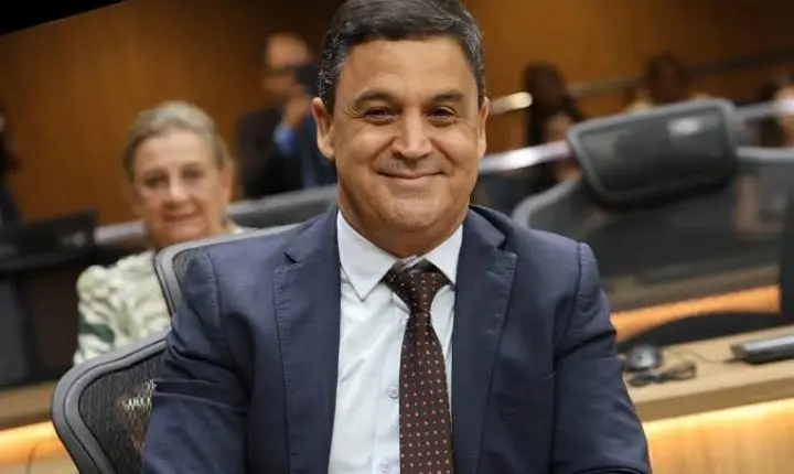 Wilde Cambão lidera pesquisa para deputado estadual no Entorno do DF