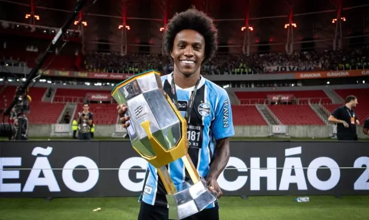 Willian rescinde contrato com o Grêmio e está livre no mercado da bola