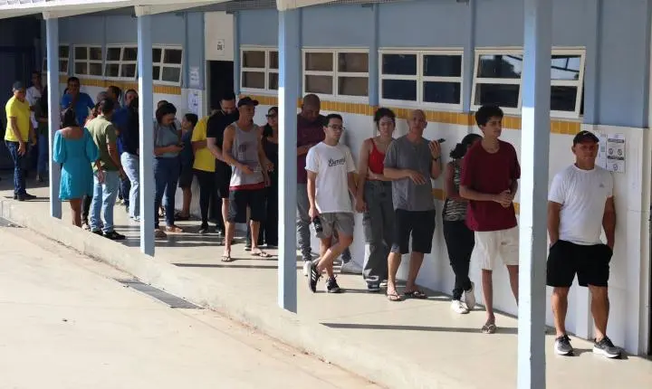 Cristiano Zanin determina horário de votação até as 19h em todo o país